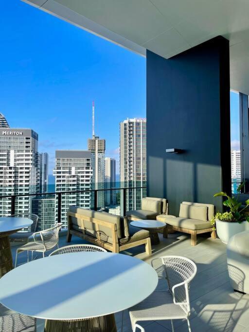 Apartment Brand New Luxury Oceanview 2beds 40f Gold Coast
